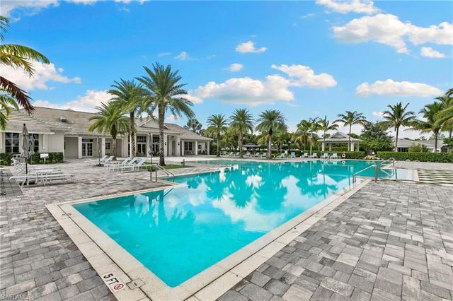 8950 Mustique LN, Naples, FL 34114