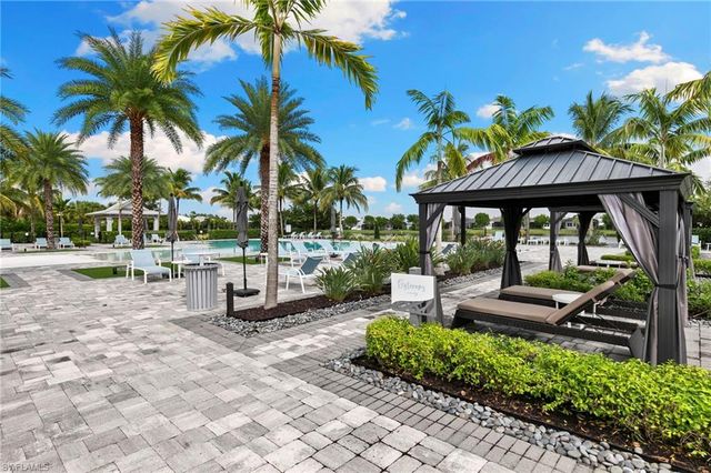 8950 Mustique LN, Naples, FL 34114