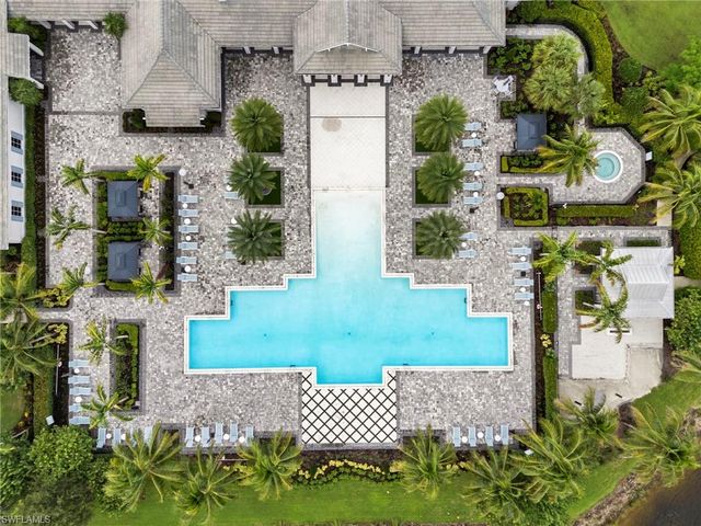 8950 Mustique LN, Naples, FL 34114