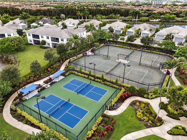 8950 Mustique LN, Naples, FL 34114