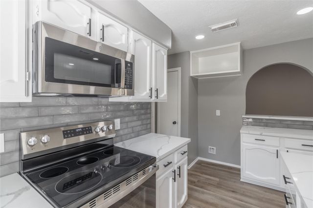 10014 Quiet Hill Road, La Porte, TX 77571