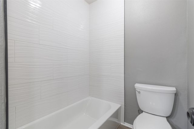 10014 Quiet Hill Road, La Porte, TX 77571