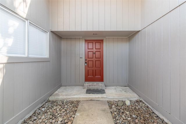 10014 Quiet Hill Road, La Porte, TX 77571