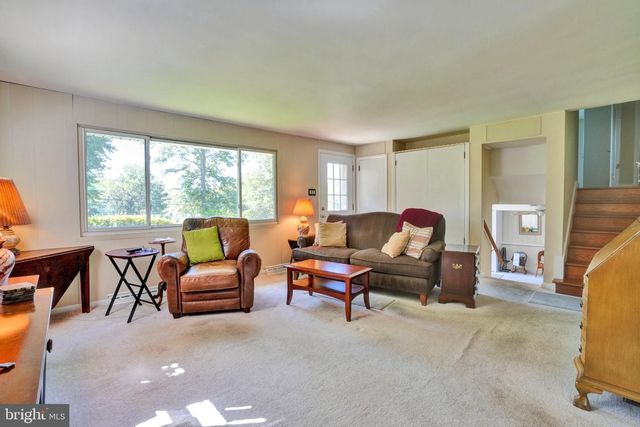 1042 DAVIS GROVE RD, Ambler, PA 19002