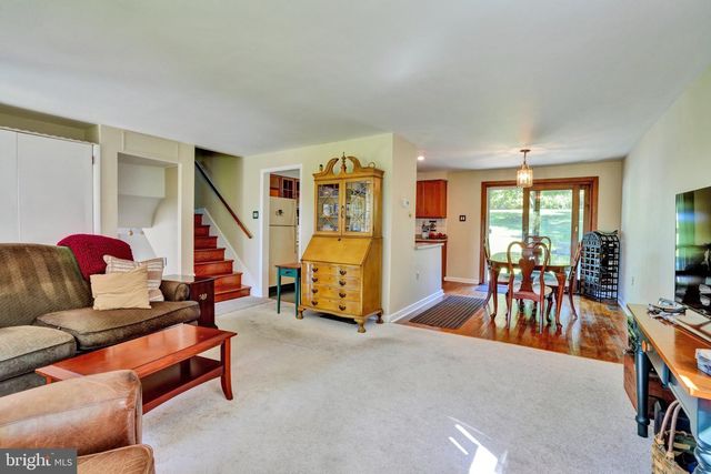 1042 DAVIS GROVE RD, Ambler, PA 19002