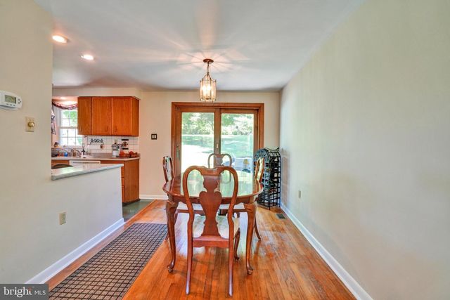 1042 DAVIS GROVE RD, Ambler, PA 19002