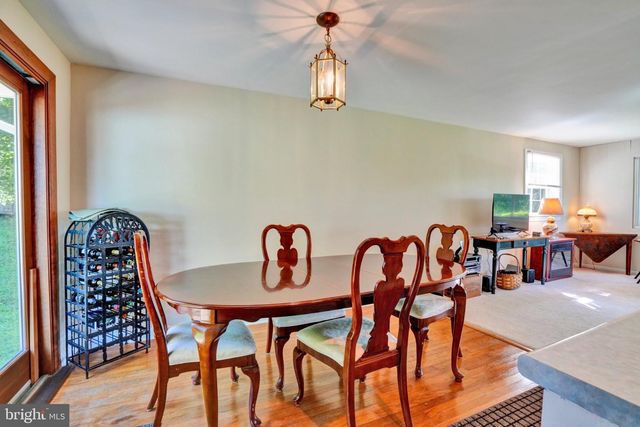 1042 DAVIS GROVE RD, Ambler, PA 19002