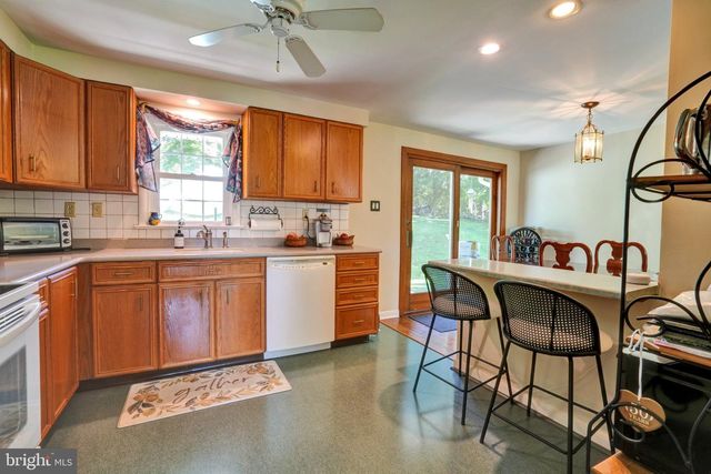 1042 DAVIS GROVE RD, Ambler, PA 19002