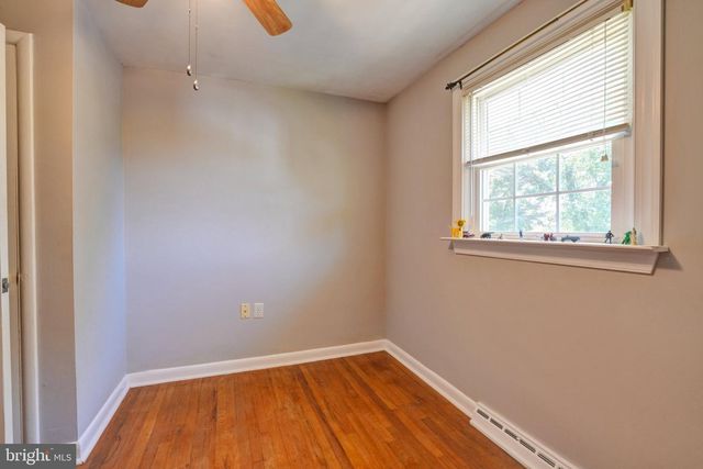 1042 DAVIS GROVE RD, Ambler, PA 19002