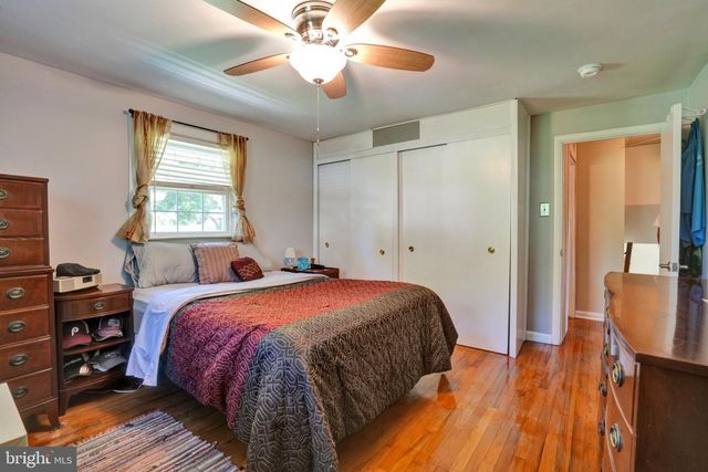 1042 DAVIS GROVE RD, Ambler, PA 19002