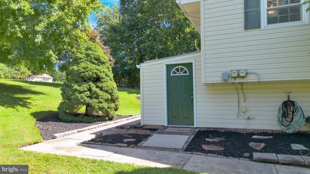 1042 DAVIS GROVE RD, Ambler, PA 19002