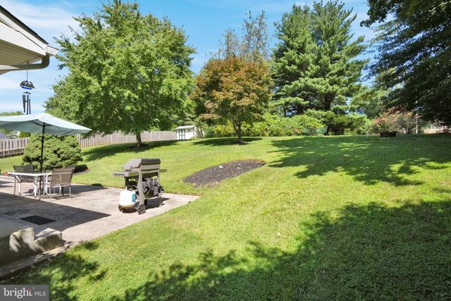 1042 DAVIS GROVE RD, Ambler, PA 19002