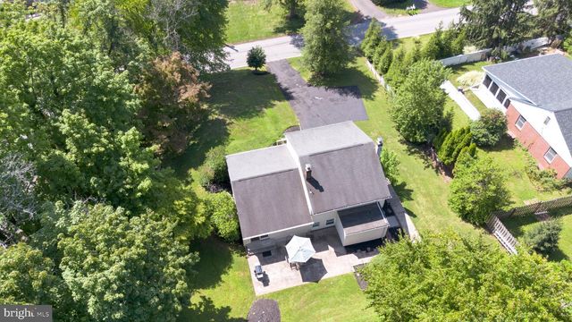 1042 DAVIS GROVE RD, Ambler, PA 19002