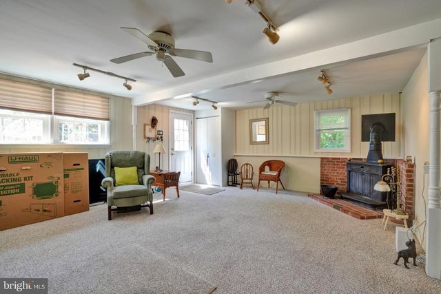1042 DAVIS GROVE RD, Ambler, PA 19002