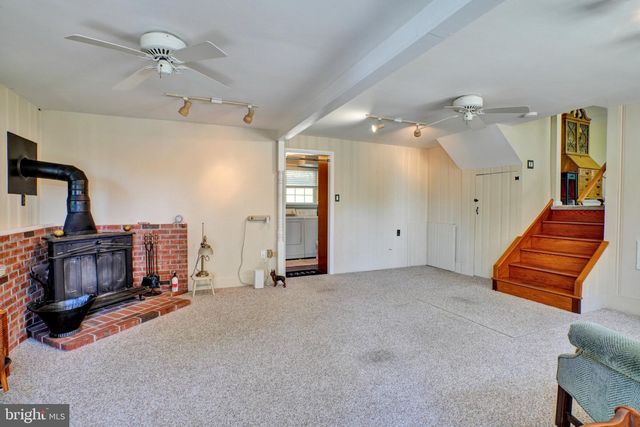 1042 DAVIS GROVE RD, Ambler, PA 19002