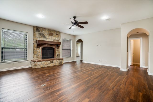 809 Longridge Drive, Denton, TX 76205