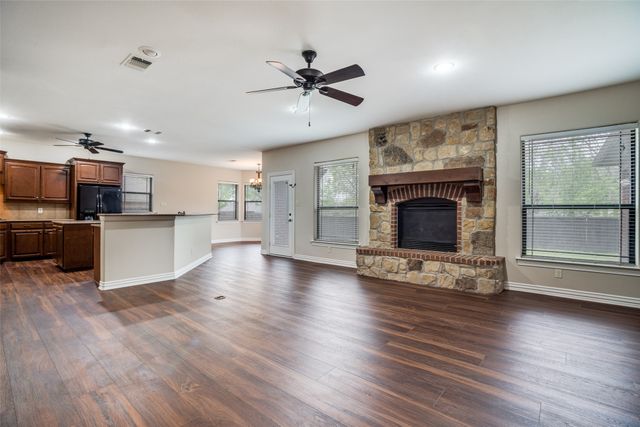 809 Longridge Drive, Denton, TX 76205