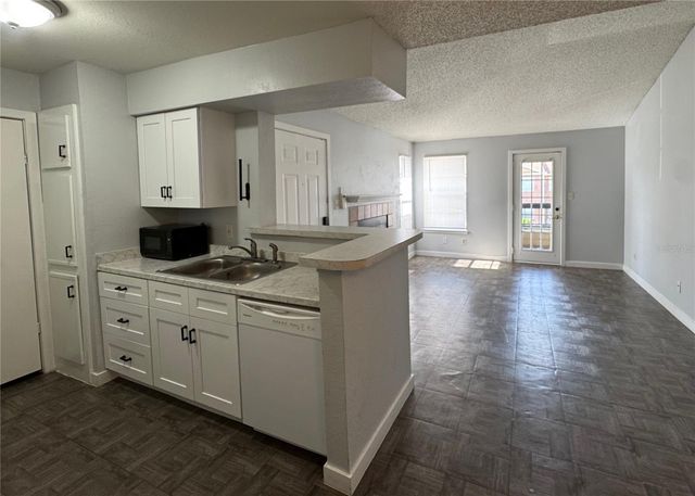 5540 DEVONBRIAR WAY 203, Orlando, FL 32822