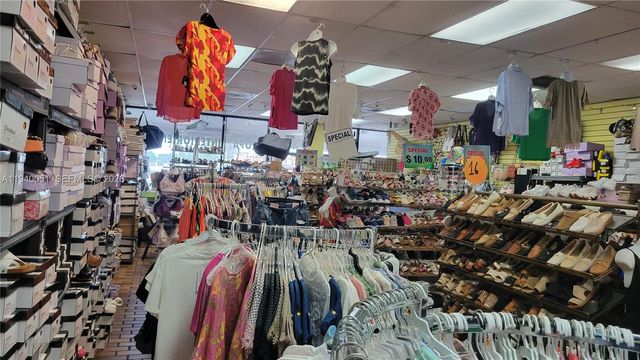 4036 W 12th Ave, Hialeah, FL 33012