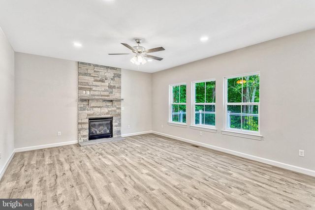 172 WOOD LANDING RD, Fredericksburg, VA 22405
