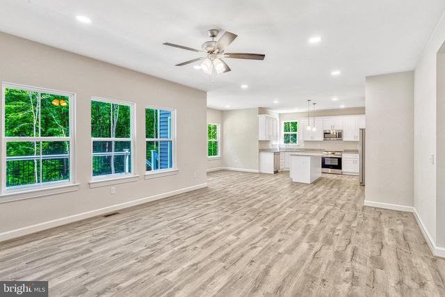 172 WOOD LANDING RD, Fredericksburg, VA 22405
