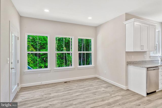 172 WOOD LANDING RD, Fredericksburg, VA 22405