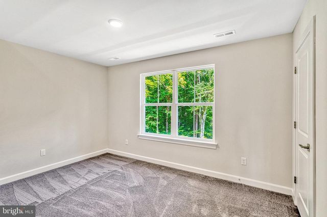 172 WOOD LANDING RD, Fredericksburg, VA 22405