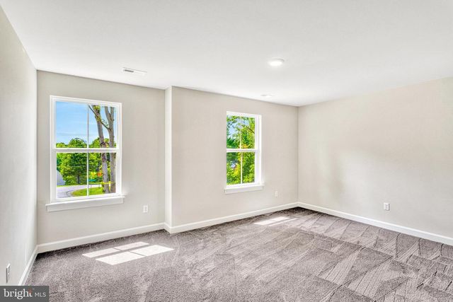 172 WOOD LANDING RD, Fredericksburg, VA 22405