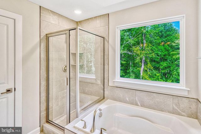 172 WOOD LANDING RD, Fredericksburg, VA 22405