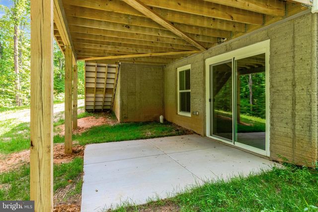 172 WOOD LANDING RD, Fredericksburg, VA 22405