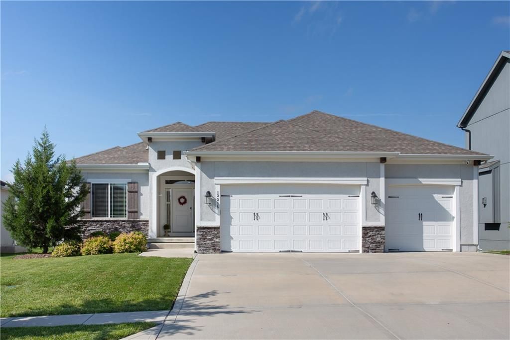 13315 W 181st Court, Overland Park, KS 66013