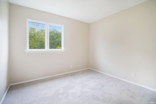 17330 Mcerlain Street, South Bend, IN 46635