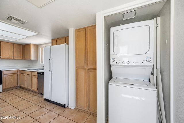 9435 E PURDUE Avenue 243, Scottsdale, AZ 85258