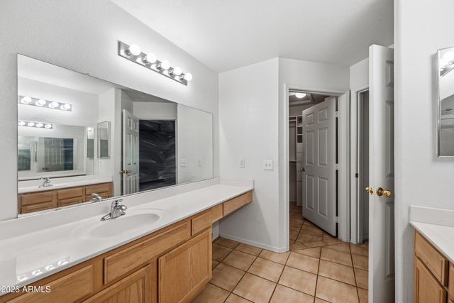 9435 E PURDUE Avenue 243, Scottsdale, AZ 85258