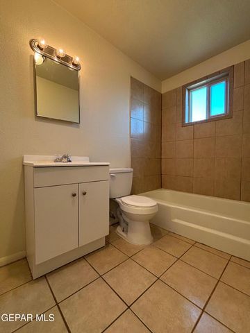 6376 SANTIAGO Street D, El Paso, TX 79932