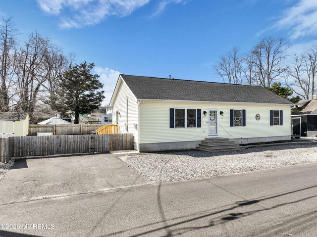 707 Navesink Avenue, Ocean Gate, NJ 08740