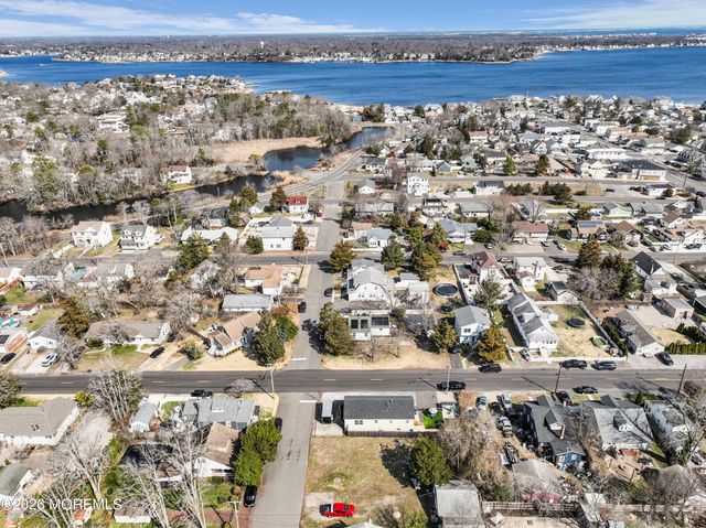 707 Navesink Avenue, Ocean Gate, NJ 08740