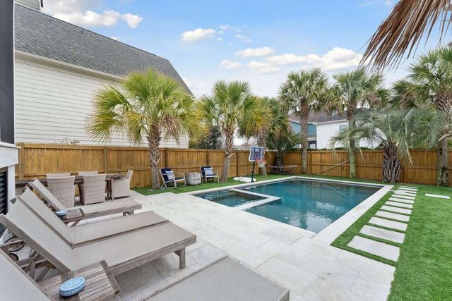 2526 Daniel Island Drive, Charleston, SC 29492