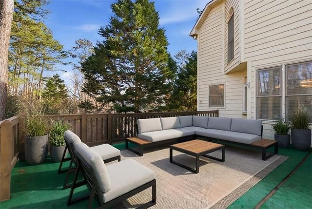 9130 Woodleaf Drive, Jonesboro, GA 30236