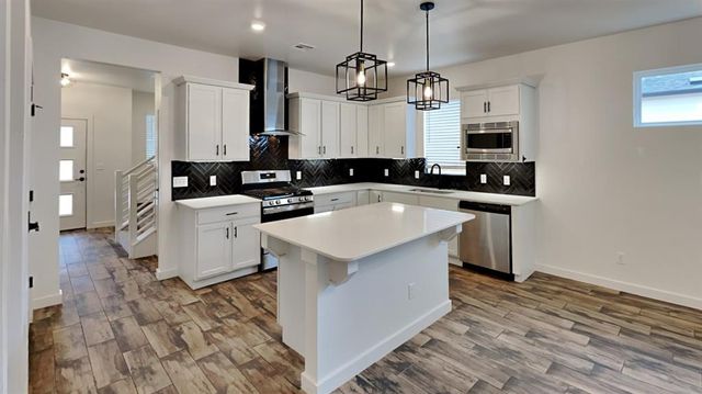 8204 NW 151st Terrace, Edmond, OK 73013