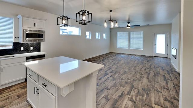 8204 NW 151st Terrace, Edmond, OK 73013