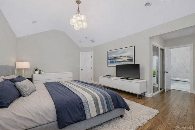 18 E Lyons Street, Melville, NY 11747