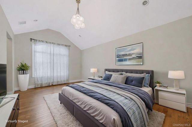 18 E Lyons Street, Melville, NY 11747