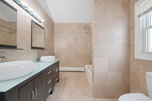 18 E Lyons Street, Melville, NY 11747