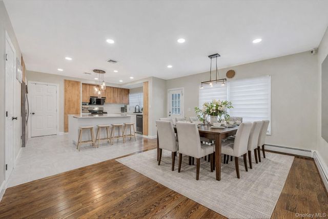 18 E Lyons Street, Melville, NY 11747