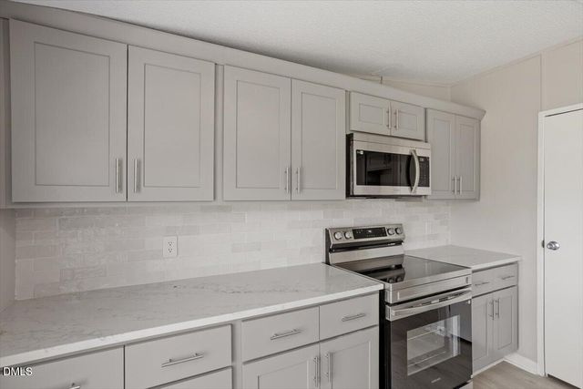 105 Stone Glen Place, Pikeville, NC 27863