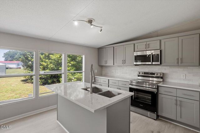 105 Stone Glen Place, Pikeville, NC 27863