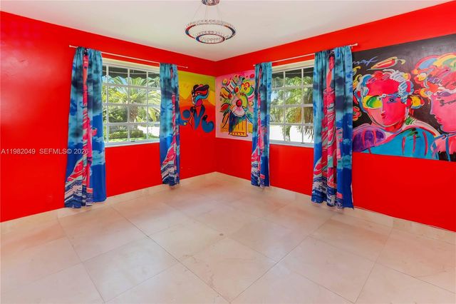 851 N 11th Ave, Hollywood, FL 33019