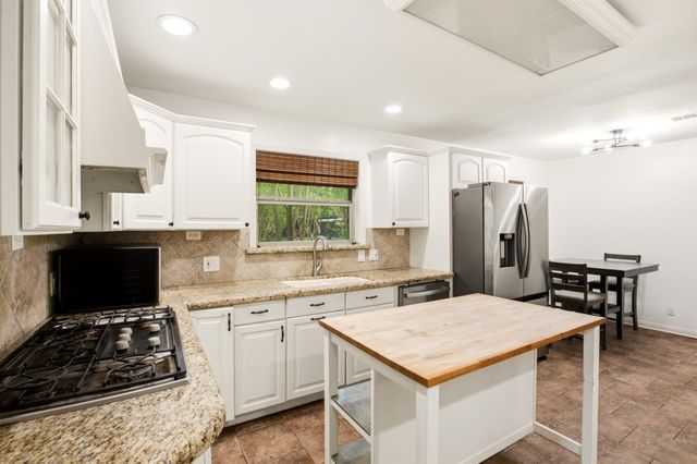 5238 Kinglet Street, Houston, TX 77035