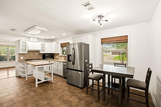 5238 Kinglet Street, Houston, TX 77035